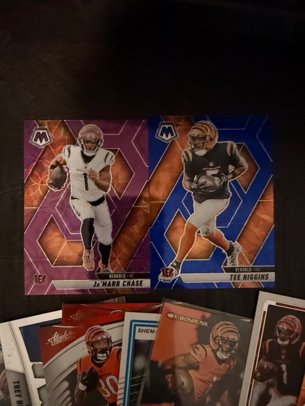 Football Trading Card Lot with Mosaic Inserts - bengals tee higgins Jamar chase - Picture 2 of 2